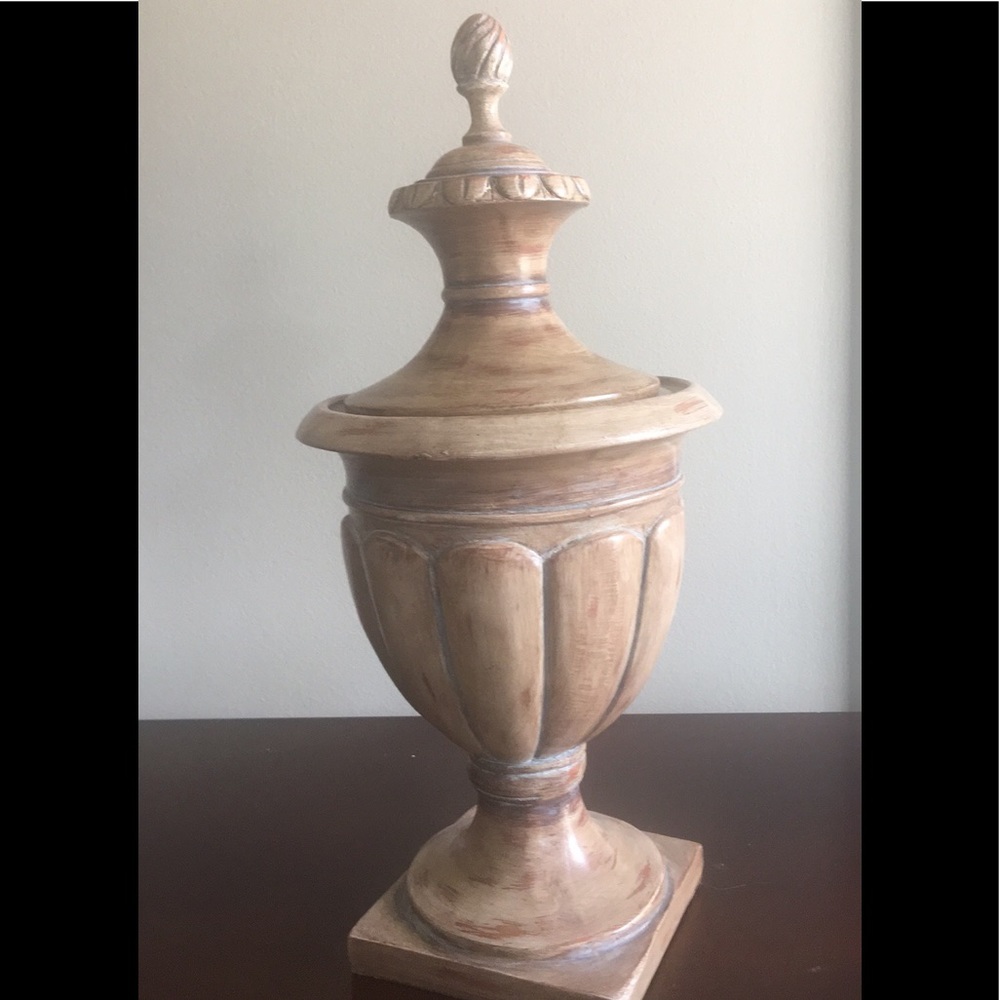 Urn